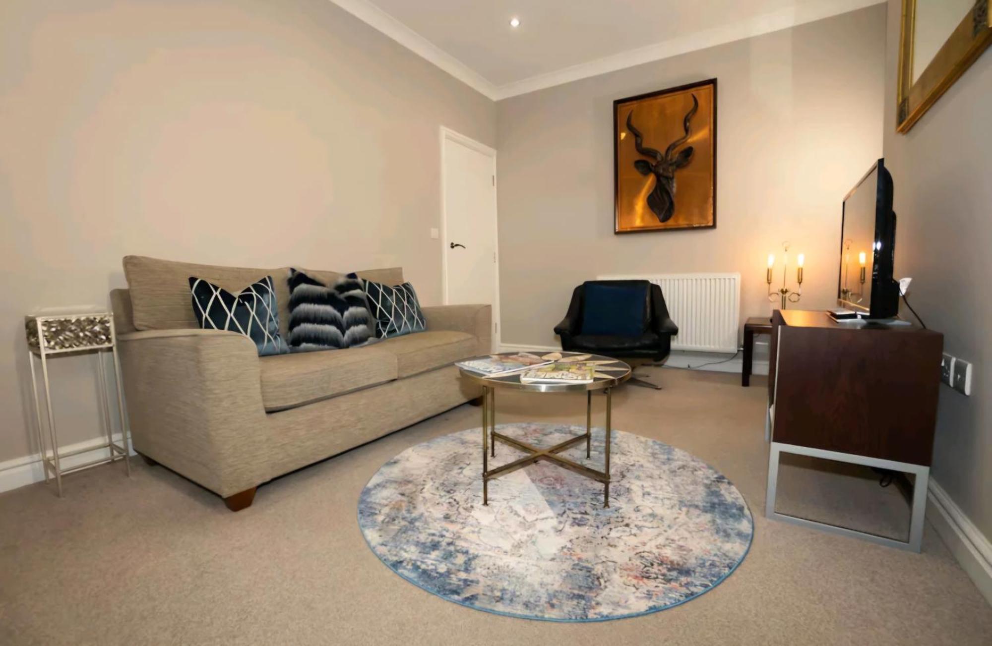 Stones Throw Apartment Scarborough Exterior photo